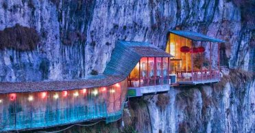 Viseći restoran iznad reke Chang Jiang